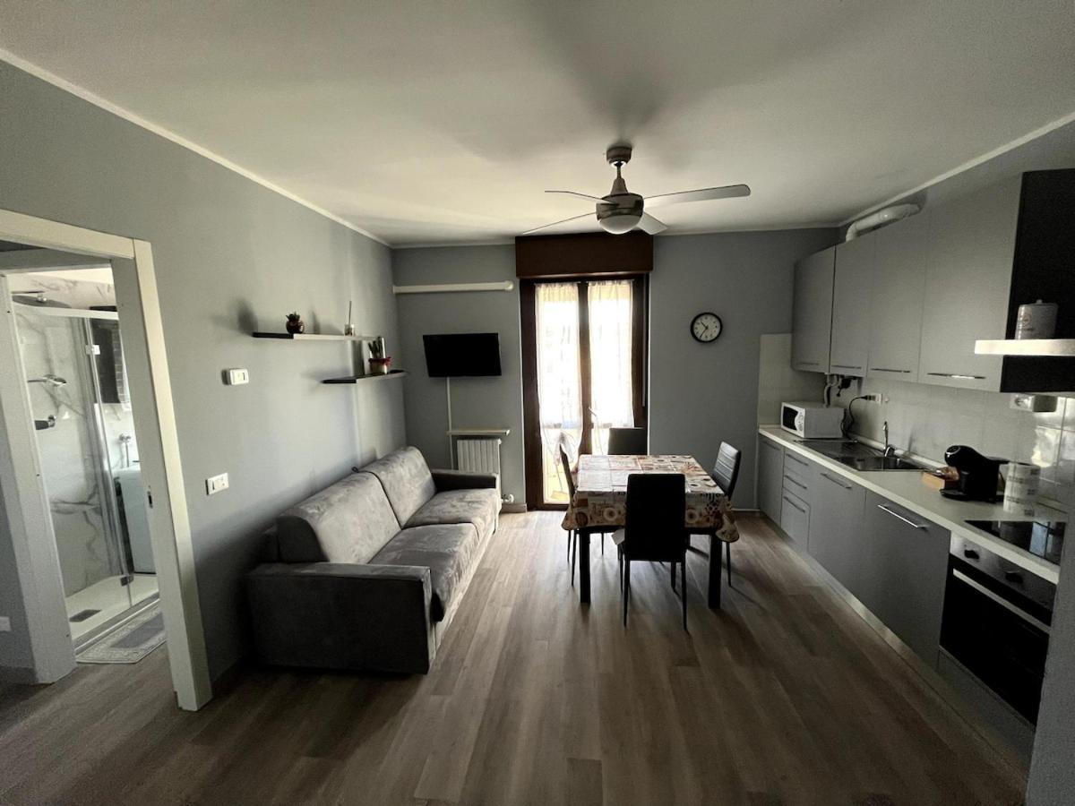 Bilocale Con Netflix Incluso Apartment โลดิ ภายนอก รูปภาพ